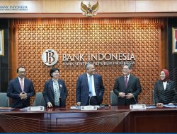 Rupiah Menguat Saat Suku Bunga Acuan Dipertahankan di Hari Deputi BI Dikukuhkan