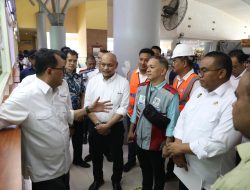 Menhub RI di Pelabuhan Internasional Sekupang