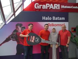 Hadiah Mobil dari Program Undi Undi Hepi Telkomsel Didapatkan Pelanggan Setia Batam