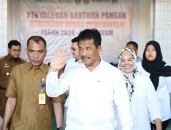 Muhammad Rudi Salurkan Cadangan Beras Pemerintah Kepada 6.178 KPM