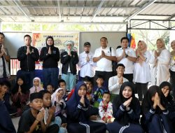KONI Batam dan HIPMI Kepri Bagikan Puluhan Paket Sembako dan Takjil Gratis