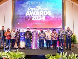 Sukses Bangun Ekonomi Batam, Rudi Raih The Best Leader On Development and Economy 2024