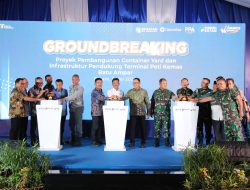 Pembangunan Container Yard Titik Balik Pengembangan Pelabuhan Batu Ampar