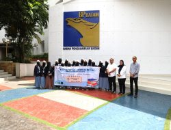 Perdalam Ilmu Kehumasan, Tim Ekskul Jurnalistik SMA IT Imam Syafi’i Sambangi BP Batam