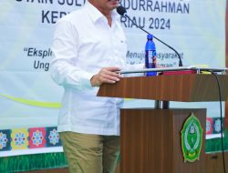 Antusias Mahasiswa STAIN Sultan Abdurrahman Sambut Kedatangan Muhammad Rudi