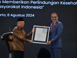 Wapres Berikan Penghargaan UHC Awards kepada 493 Kepala Daerah
