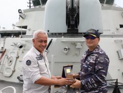 KRI Bung Tomo 357 Singgah di Pelabuhan Batu Ampar dan Silaturahmi ke BP Batam