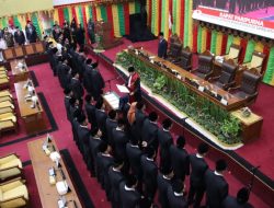 50 Anggota DPRD Kota Batam 2024-2029 Dilantik dan Resmi Jadi Pelayan Masyarakat
