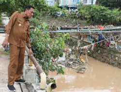 Banjir Karena Hujan Lebat, Respon Cepat Pemko Batam Turunkan Alat Berat