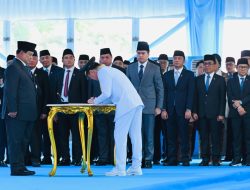 Ansar-Nyanyang Dilantik, Prabowo Ingatkan Gubernur Pelayan dan Abdi Masyarakat
