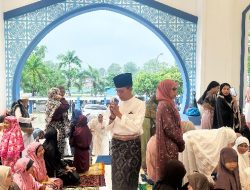 Warga Sambut Idul Fitri: Shalat Berjamaah dan Open House Kepala BP Batam-Walikota Batam
