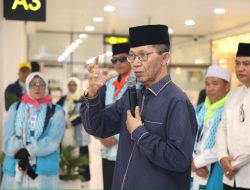 Amsakar Lepas Keberangkatan 275 Jemaah Umrah di Hang Nadim