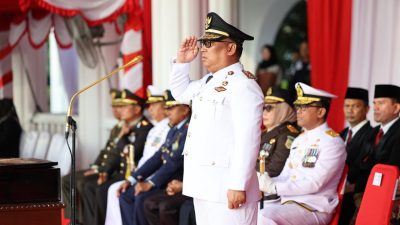 Wagub Nyanyang Haris Pimpin Upacara Penurunan Bendera HUT ke-80 RI, Tegaskan Makna Persatuan dan Pengorbanan
