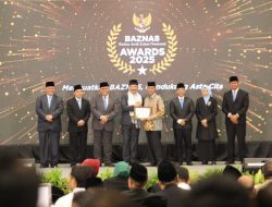Amsakar Achmad Raih Penghargaan BAZNAS Award 2025, Komitmen Dukung Gerakan Zakat Nasional