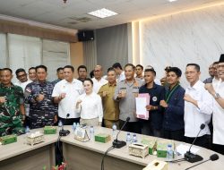 Amsakar Terima Aspirasi Mahasiswa dan Minta Jaga Kondisi Batam Aman