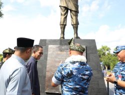 Patung Ksatria Hang Nadim di Bandara Diresmikan