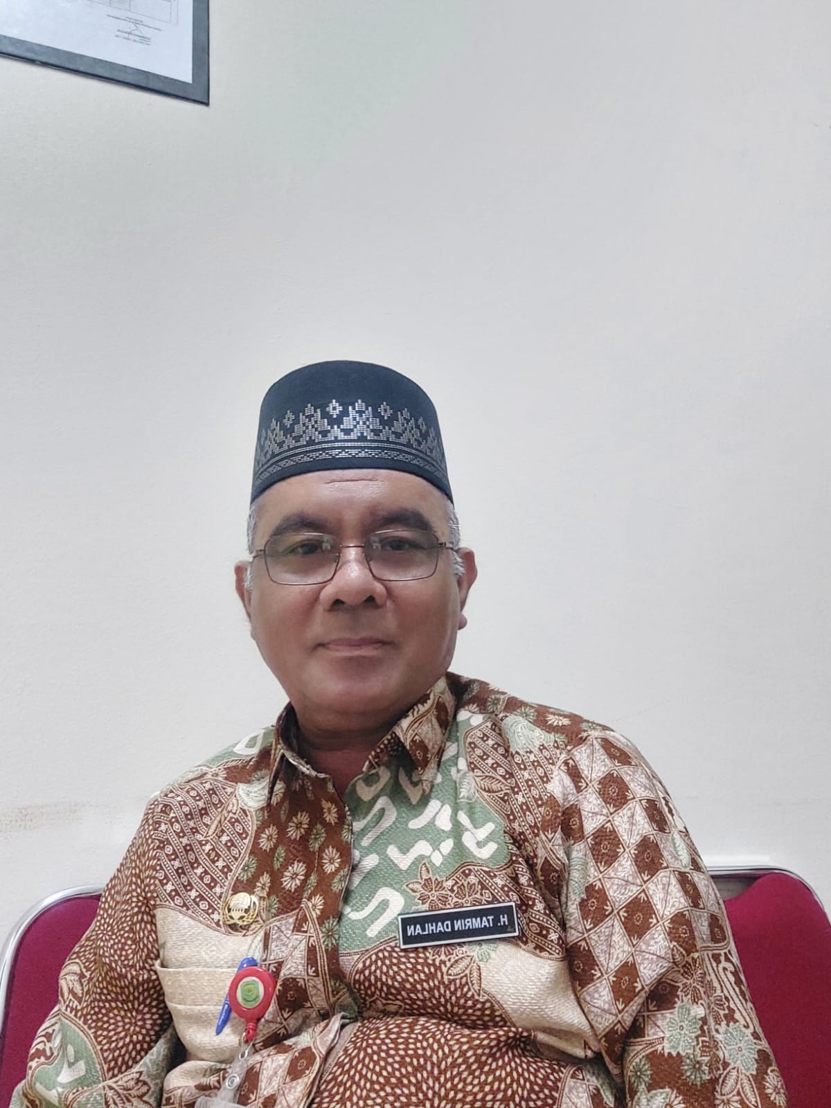 Thamrin Dahlan.