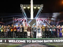 Amsakar Apresiasi BBFW 2025, Minta Batik Jadi Icon dan Sumber Ekonomi Baru