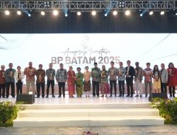 17 Tokoh Dunia Usaha dan Masyarakat Terima Anugerah Investasi 2025 dari BP Batam