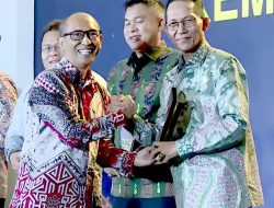 Amsakar Antar Batam Raih Penghargaan Nasional Penanggulan Kemiskinan Tingkat Kota Fiskal Tinggi 2025