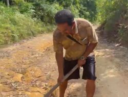 Musrenbang Bertahun-tahun Tak Berbuah Hasil, Jalan Kampung Ciklatif Kian Memprihatinkan