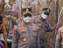 Kapolres Lingga Sisir Lahan Gambut yang Masih Berasap, Warga Diminta Siaga